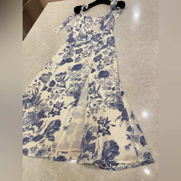 NEW Reformation Twilight Floral Midi Dress in Size 0 - Picture 4 of 16